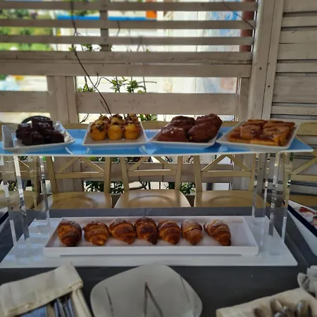 Dieci Maggio Hotel *