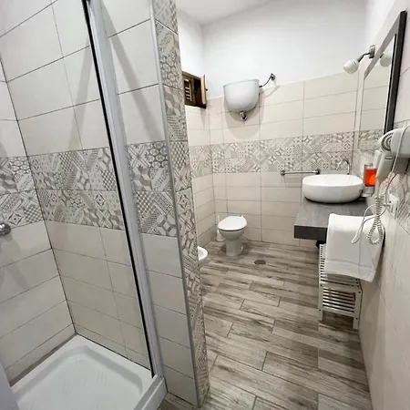 Dieci Maggio Hotel Ponza