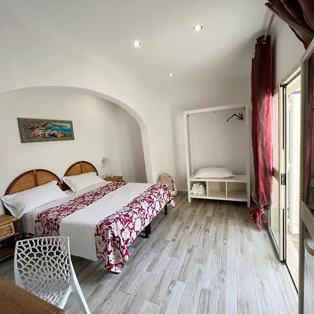 Hotel Dieci Maggio Ponza