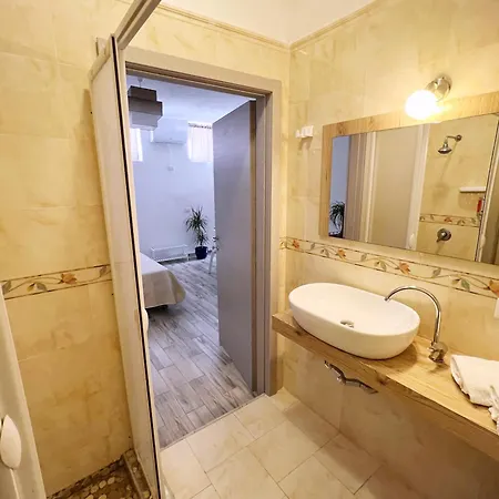 Dieci Maggio Hotel